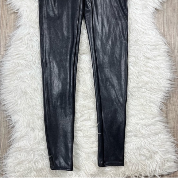 NEW Spanx faux leather leggings - Picture 5 of 12